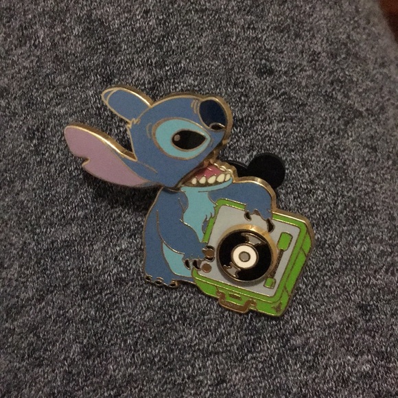 Disney Accessories - Disney Lilo and Stitch Pin